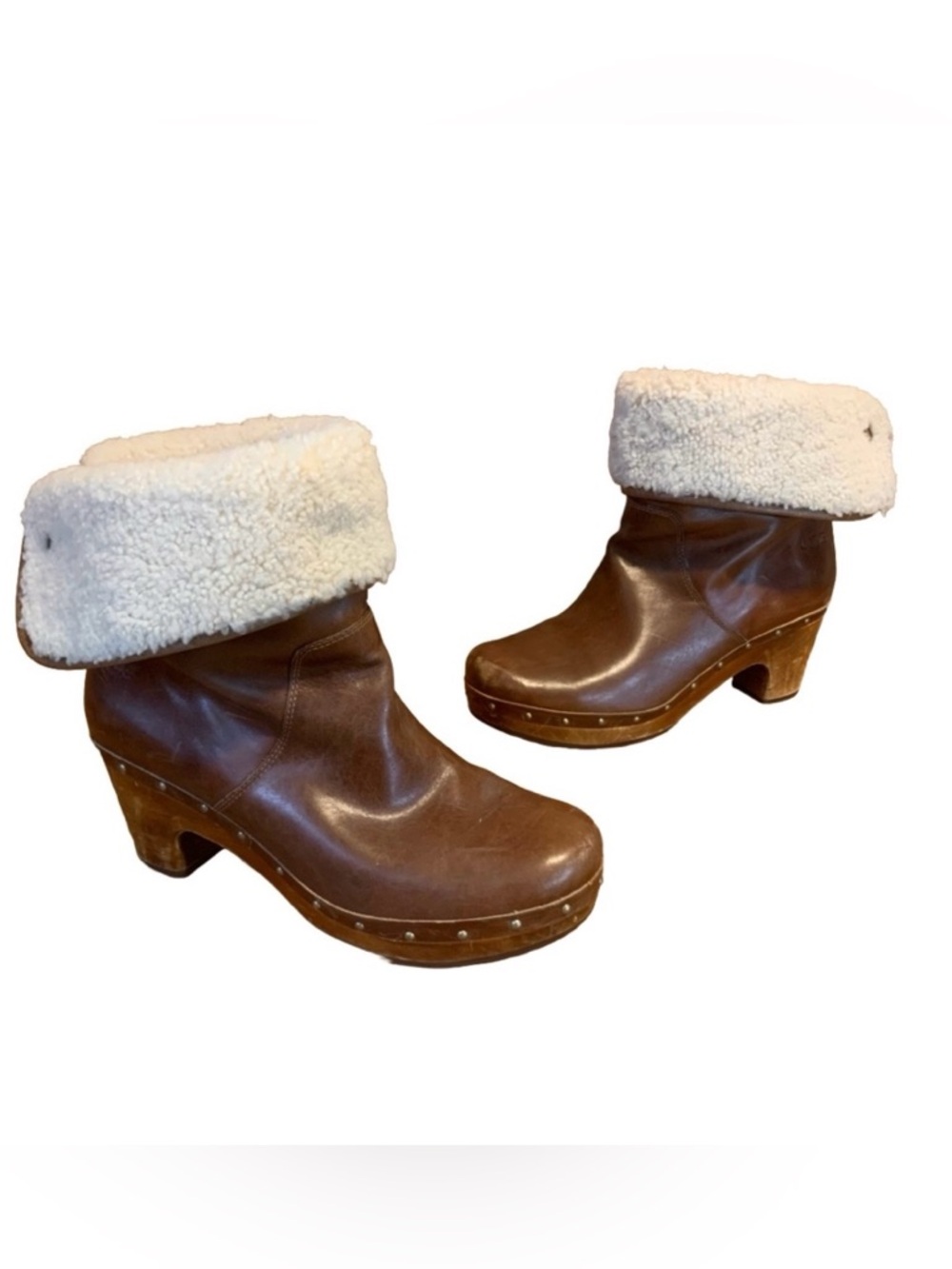 UGG "LYNNEA" COGNAC BROWN LEATHER CLOG BOOTS WITH SHERPA LINING (10)